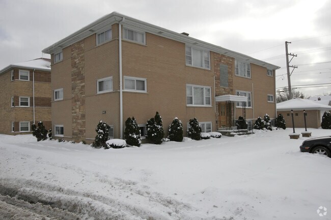Building Photo - 8455 W Cermak Rd