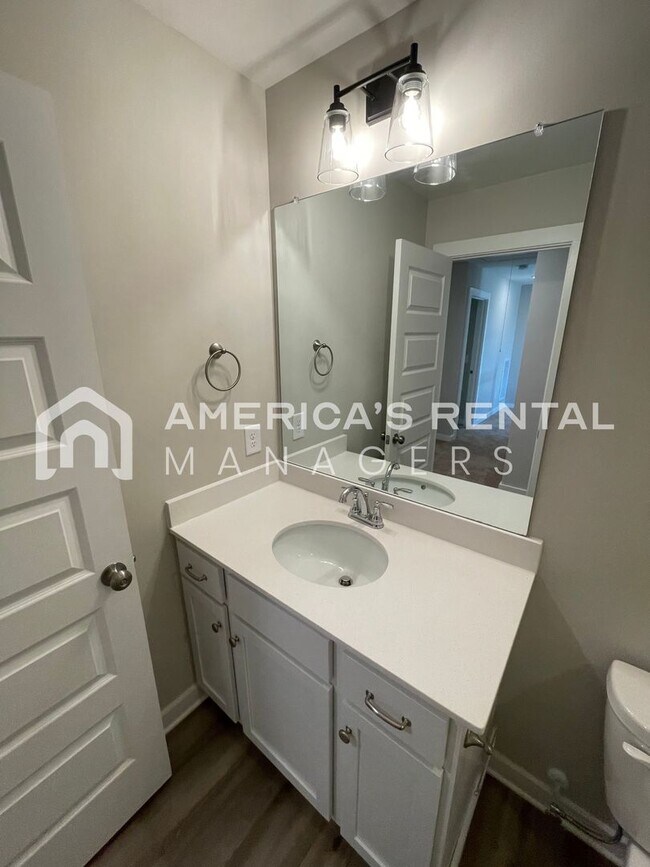 Building Photo - Home for Rent in Cullman, AL!! Available to view NOW!!! Sign a lease by 2/28 to receive HALF OFF ...