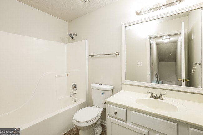 Building Photo - 1430 Binford Pl