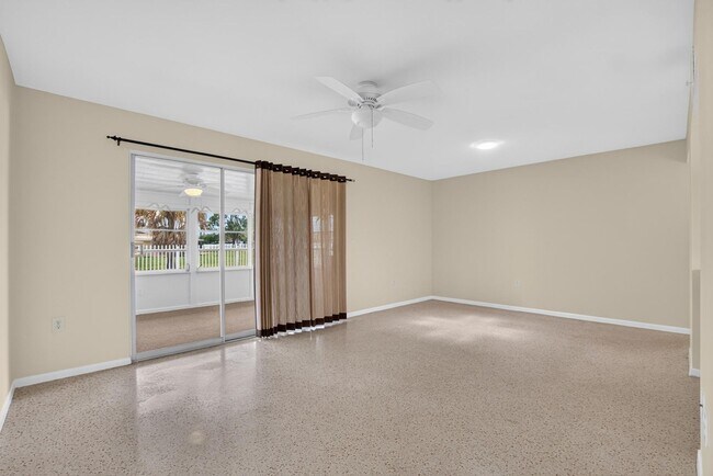 Building Photo - Affordable Sun city Home