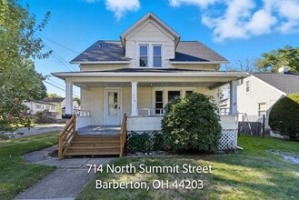 Building Photo - Three bedroom two bathroom home for rent