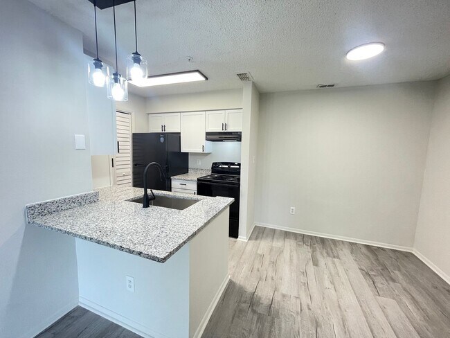 Building Photo - Fully Renovated 1-Bedroom, 1-Bath Condo in Gated Community – Available Now!