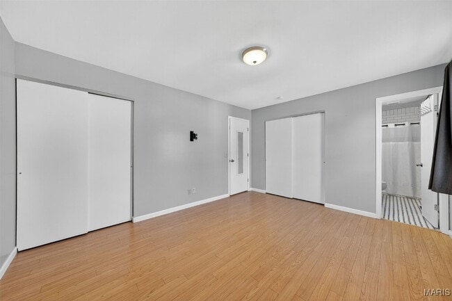 Building Photo - 3909 Golden Hills Dr