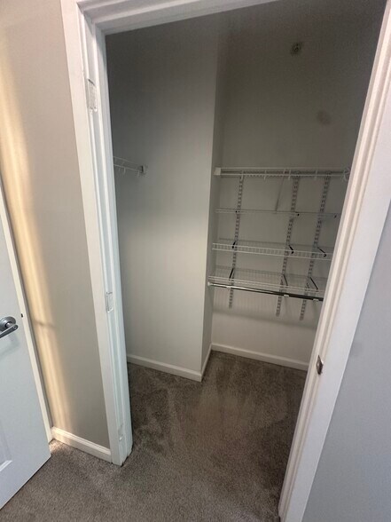 Ignore (other half) - Large walk-in closet in primary bedroom. - 440 L St NW