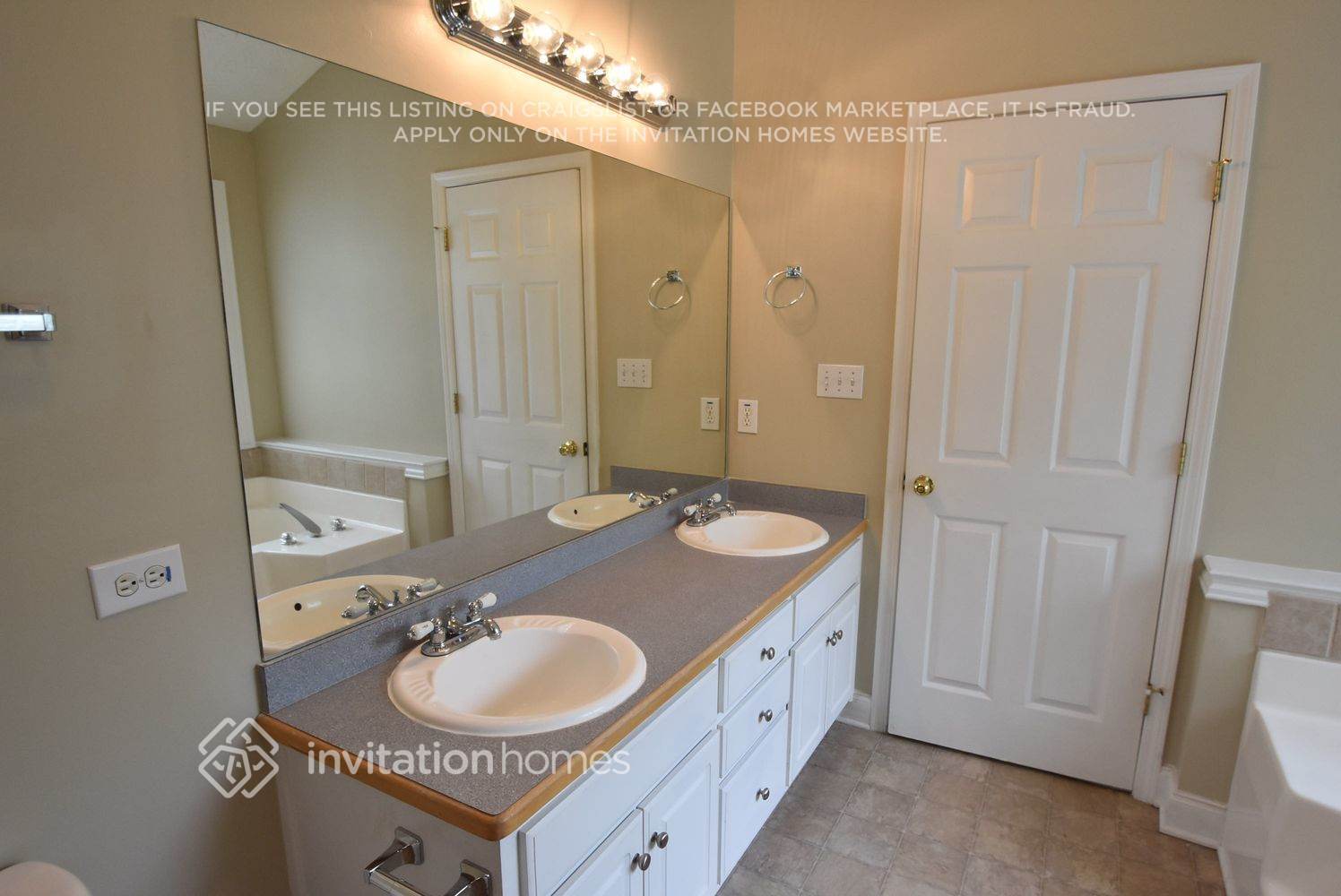 Building Photo - 1232 Summer Ln