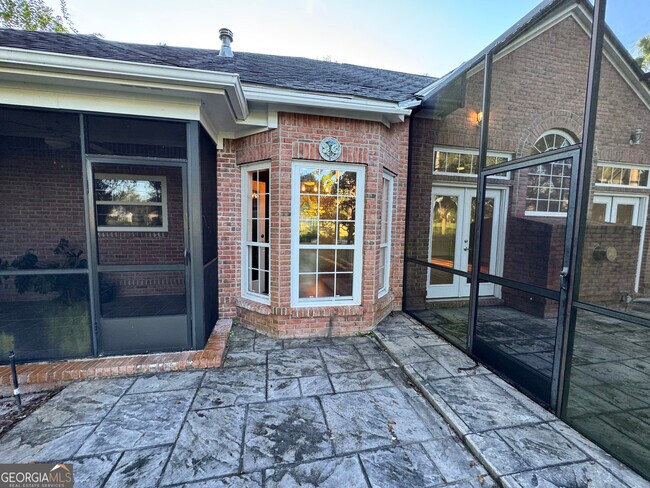 Building Photo - 535 Cardinal Cir E