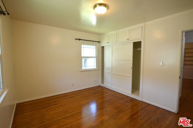 Building Photo - 2729 N Brighton St