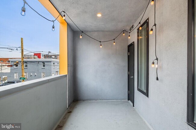 Building Photo - 2019 Blair St
