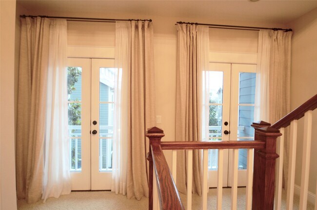 Building Photo - 8610 Ashland Way