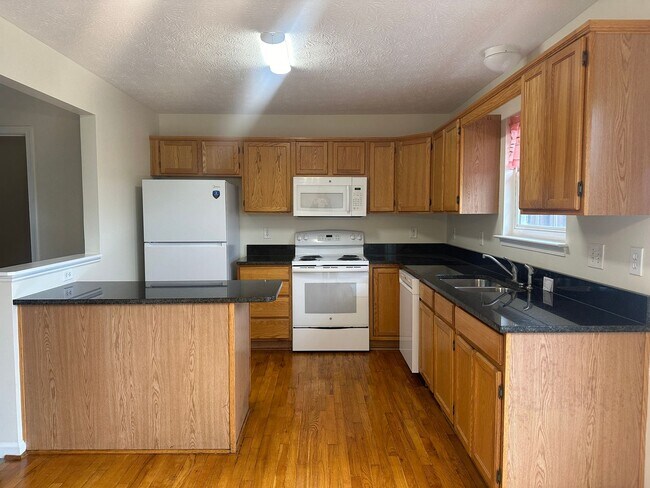 Building Photo - 114 Seabreeze Ln