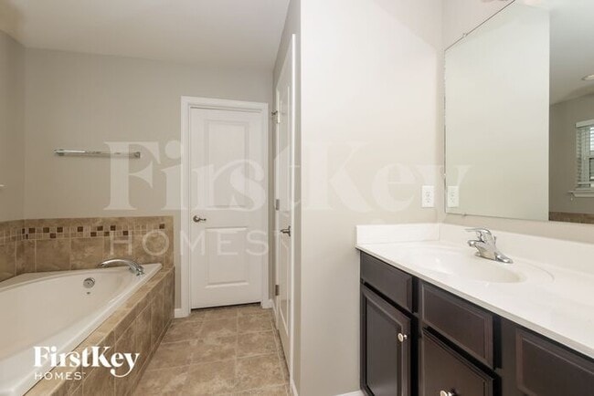 Building Photo - 2652 Candlewick Ct