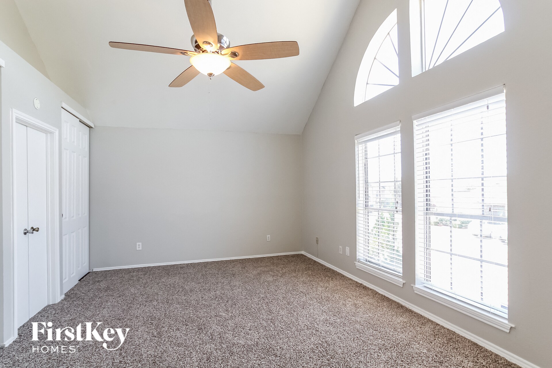 Building Photo - 800 Charles Pl