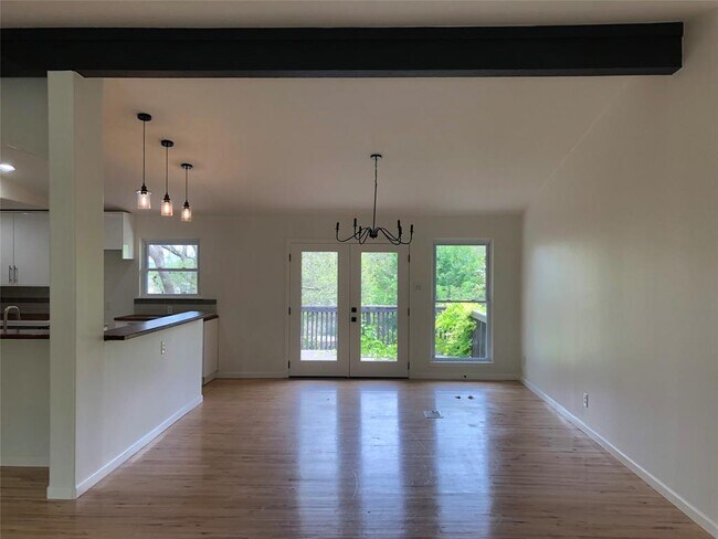 Building Photo - 809 Malabar St