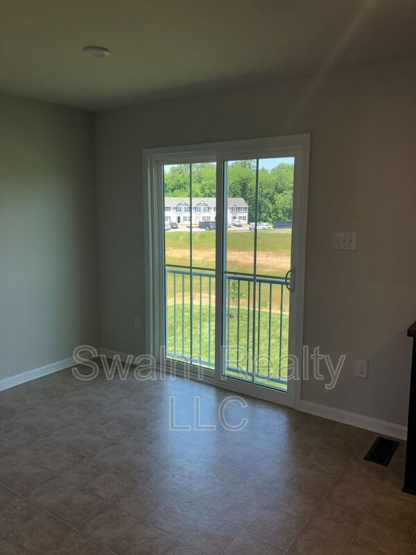 Building Photo - 445 Sitka Spruce Ln