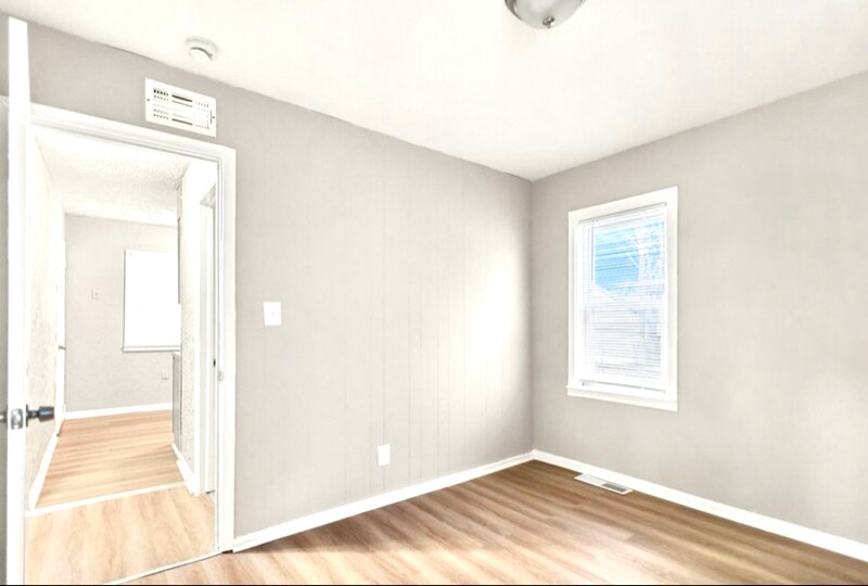 Building Photo - 8499 Meadow Ave