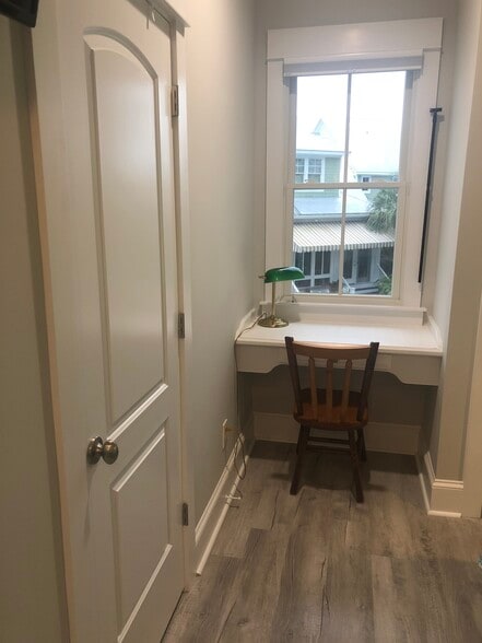 Building Photo - 1004 Breedon Ct