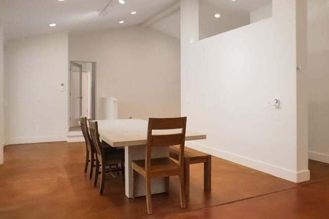 Building Photo - 21 Woodbury Rd