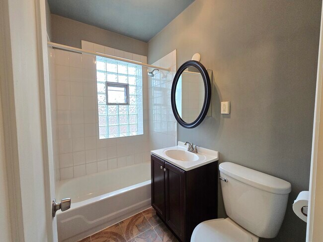 Building Photo - 3507 W Belden Ave