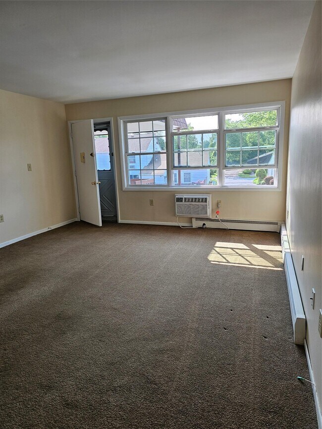 Building Photo - 274 Hooker Ave
