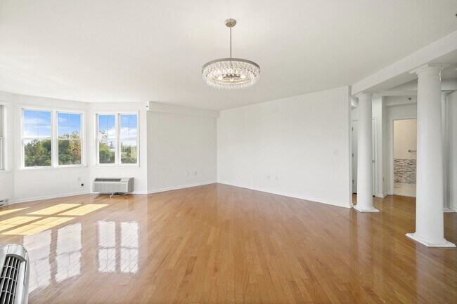 Building Photo - 30 Freedom Way