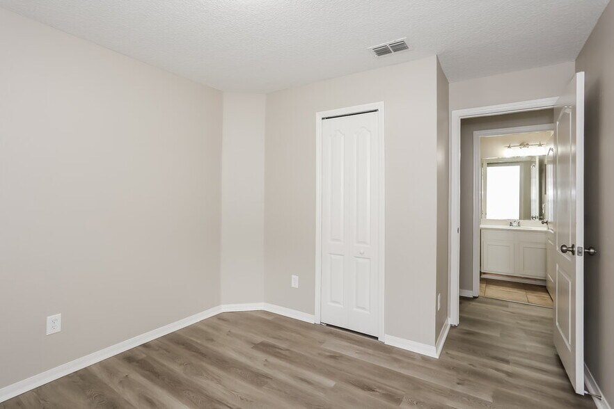 Building Photo - 12586 Brookchase Ln
