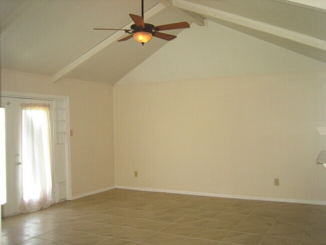 Building Photo - 10426 Sagebluff Dr