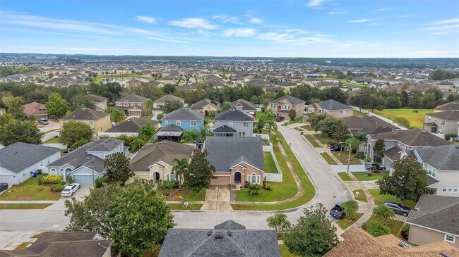 Building Photo - 7800 Stoney Hill Dr