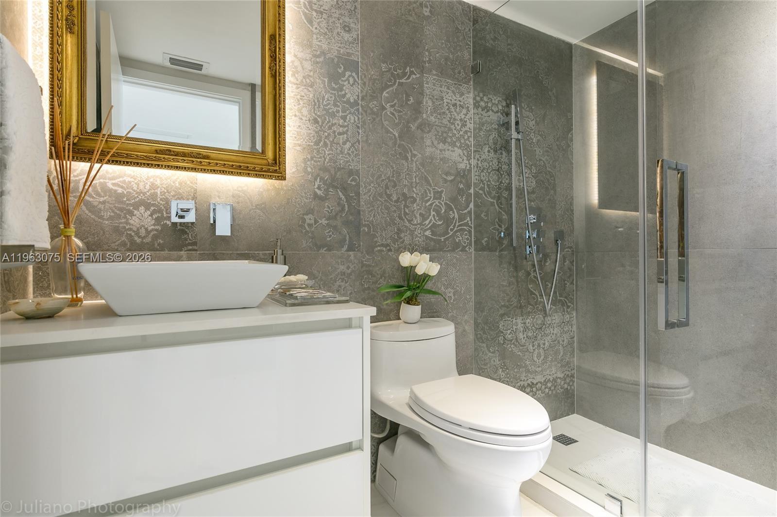 Building Photo - 3 Grove Isle Dr