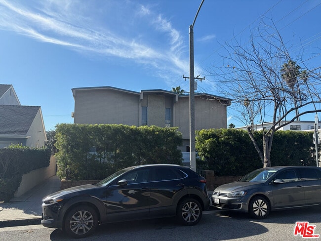 Building Photo - 1418 Stanford St