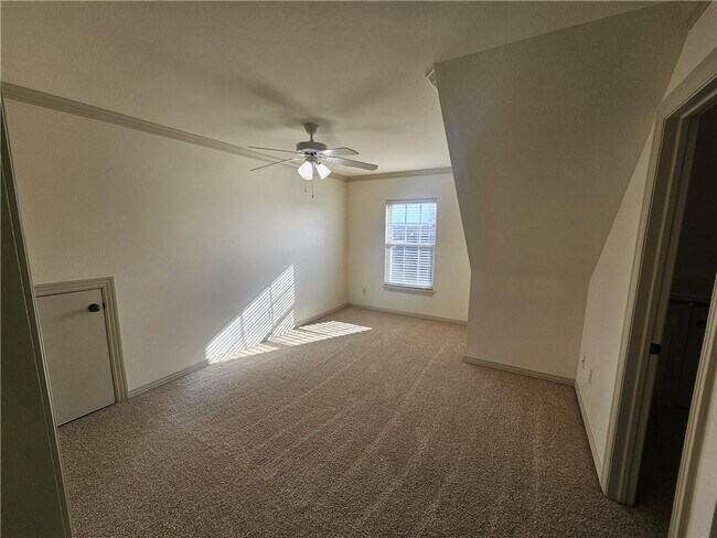 Building Photo - 2311 S Mont Blanc Ave