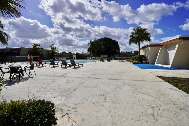 Building Photo - 6555 NW 99th Ave