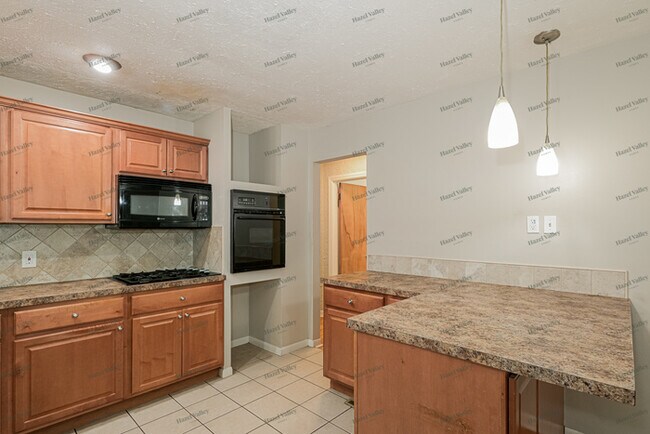 Building Photo - 2 Wescott Dr