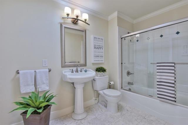 Building Photo - 1957 James Pl