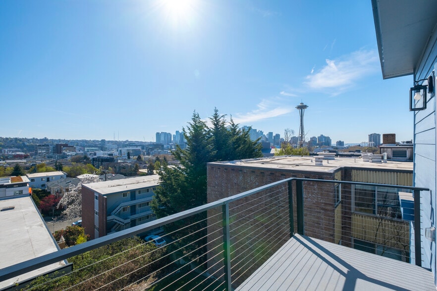 Building Photo - 812 2nd Ave N