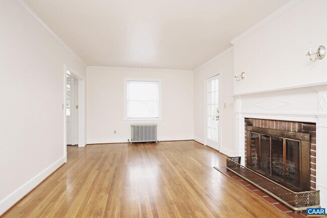 Building Photo - 2323 Fontaine Ave Ext