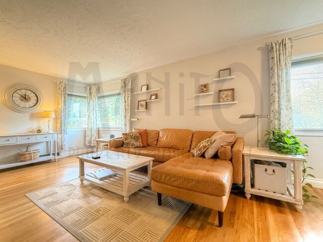 Building Photo - Beautiful Home Near Perry District