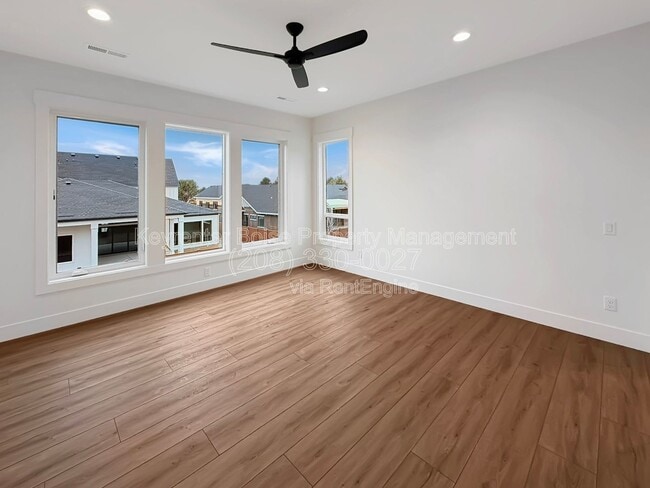 Building Photo - 819 N Danville Ave