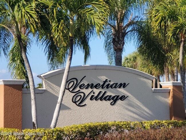 Building Photo - 1045 Venetian Dr