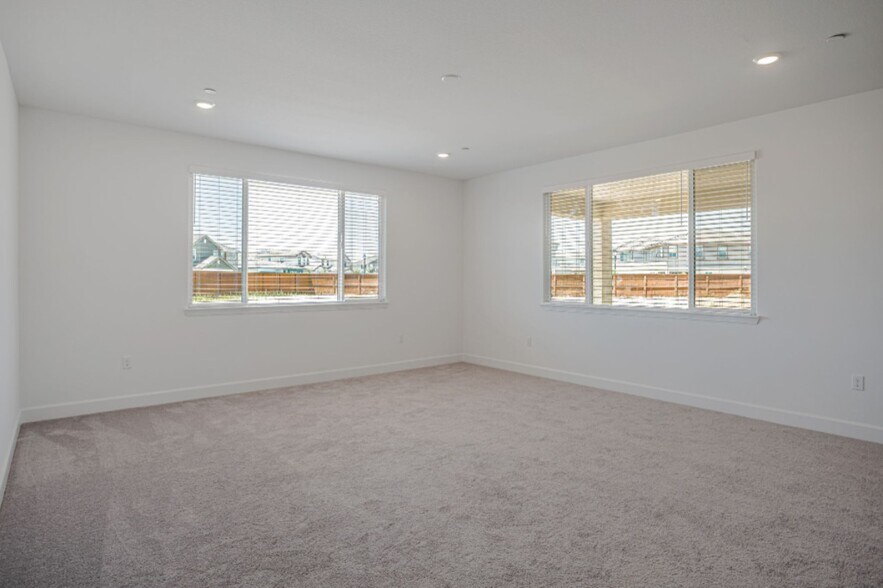 Building Photo - 2064 Baker Ct