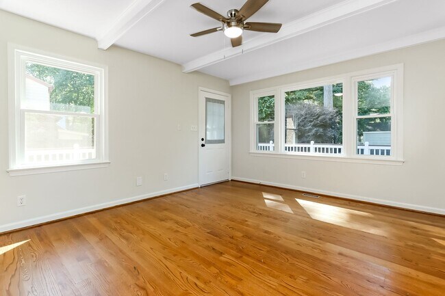 Building Photo - 120 Kohler Crescent