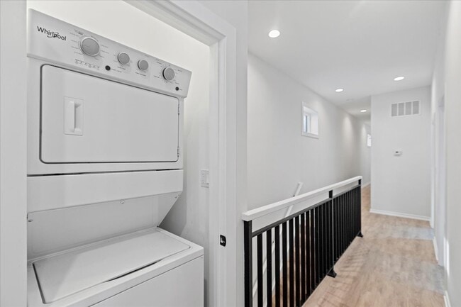 Building Photo - 5201 S Wabash Ave