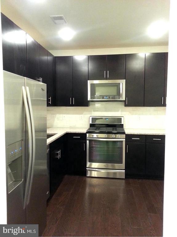 Building Photo - 2903 Bleeker St