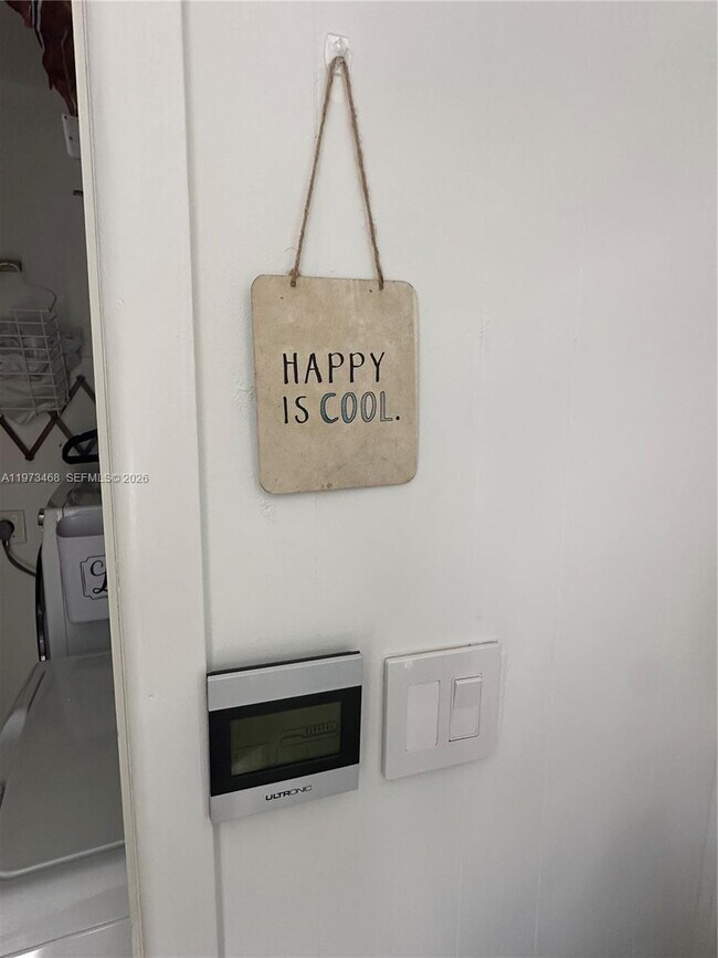 Building Photo - 323 Burgundy G