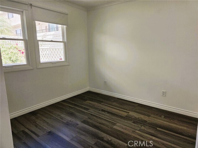 Building Photo - 501 Avenue B