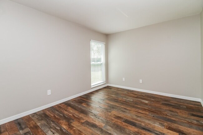 Building Photo - 783 Evert Ct