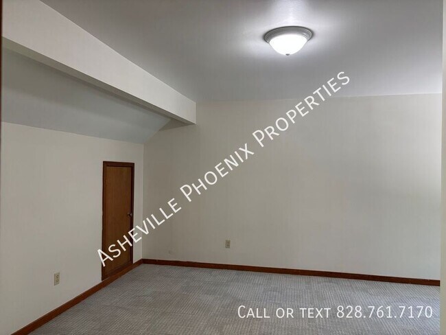 Building Photo - 46 Reddick Rd