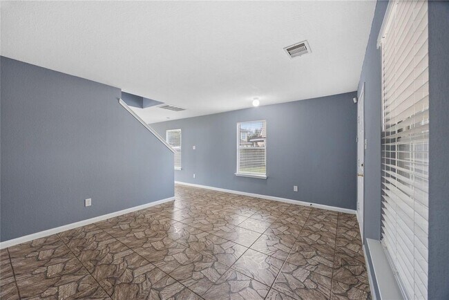 Building Photo - 8143 Sanders Forest Ct