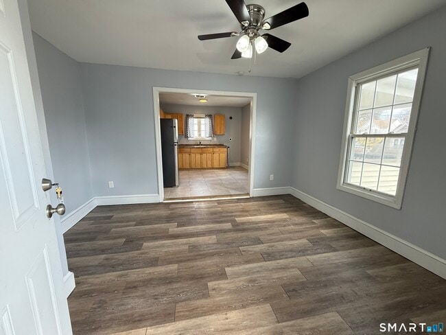 Building Photo - 31 Beecher Ave