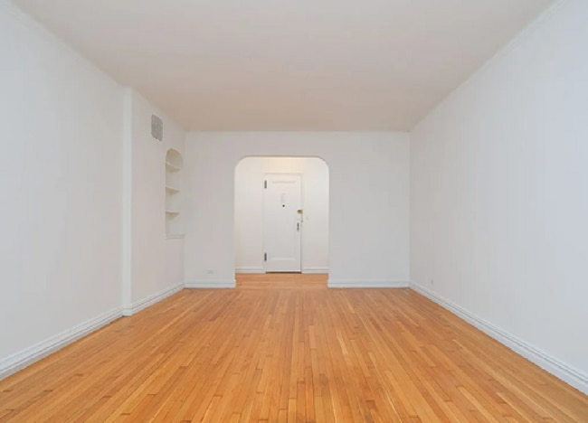 Primary Photo - Charming Studio 1-Bedroom Apartment