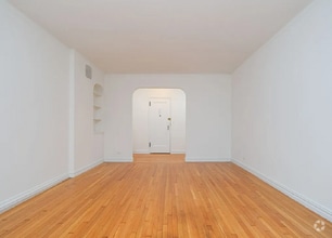 Building Photo - Charming Studio 1-Bedroom Apartment
